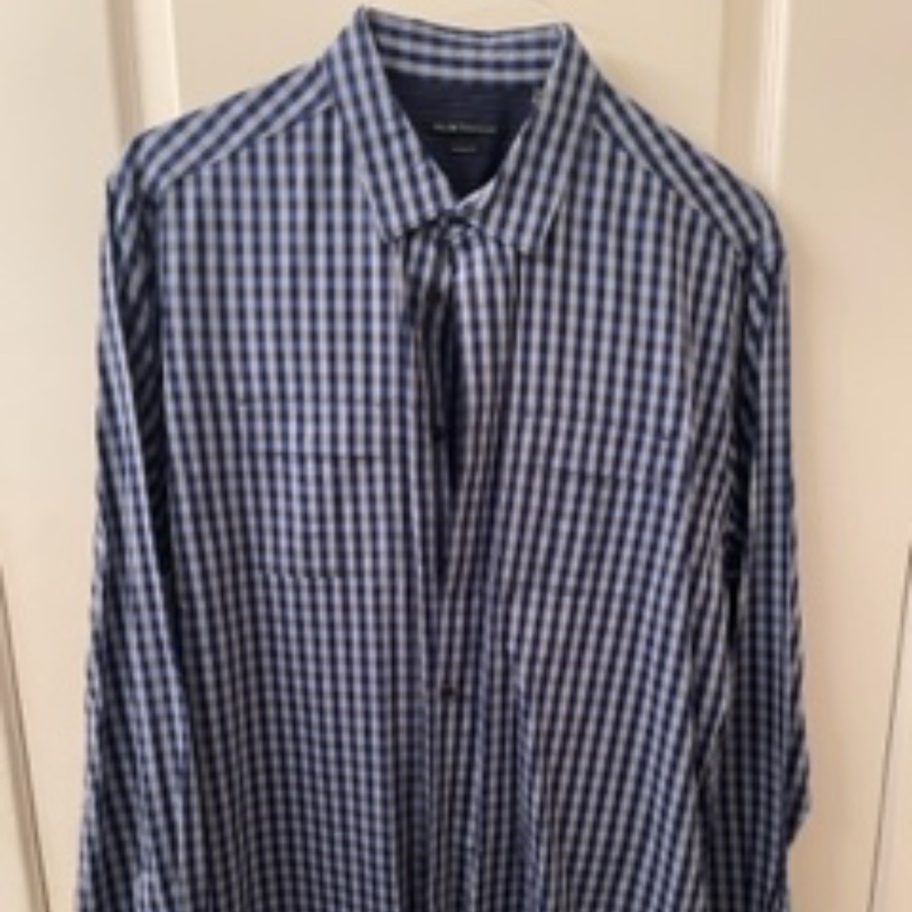 Elie Tahari Button Down